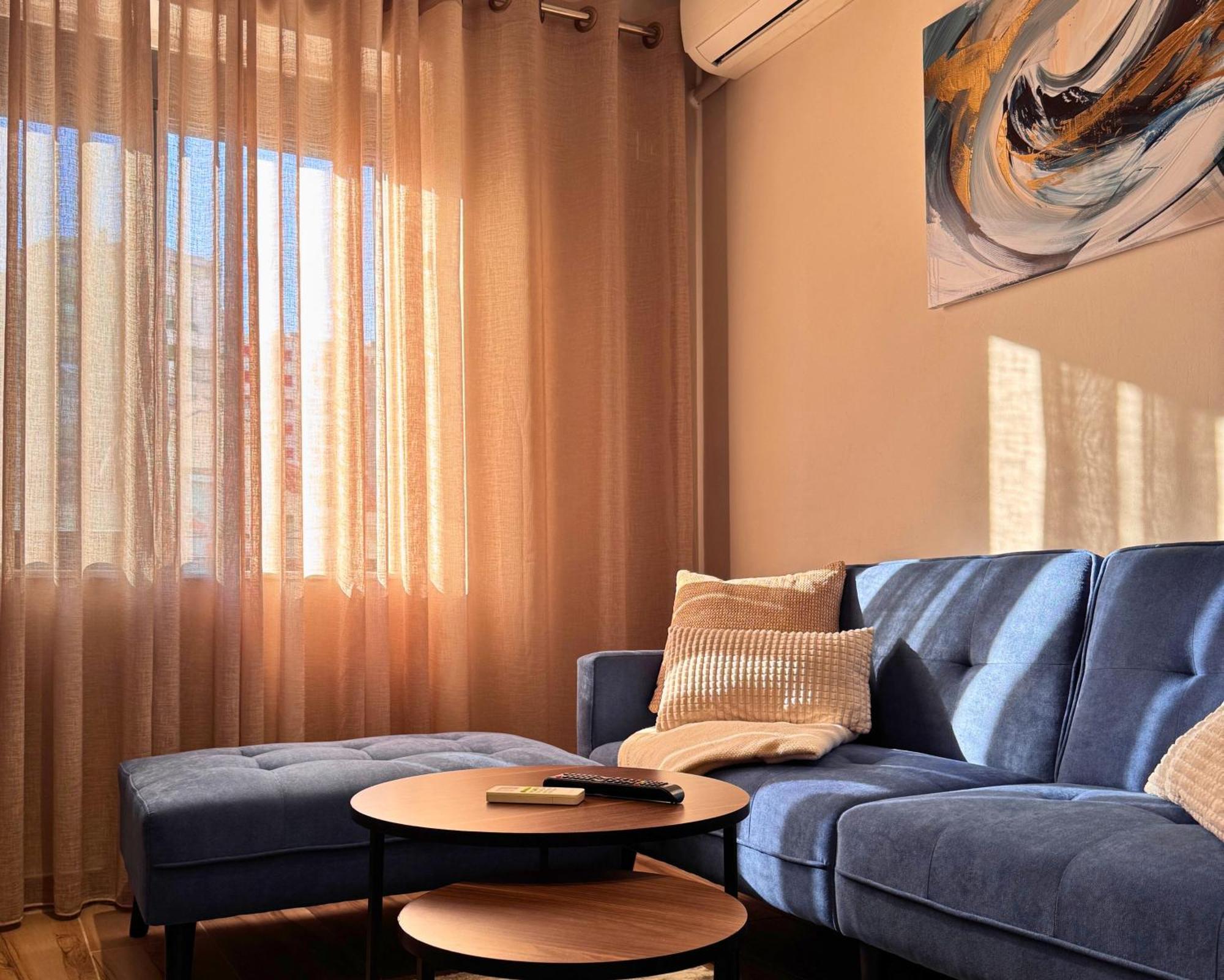 Azalea Apartament *